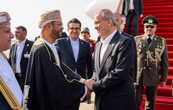 ورود رسمی رئیس‌جمهوری ایران به عمان برای دیداری دو روزه - تصویر