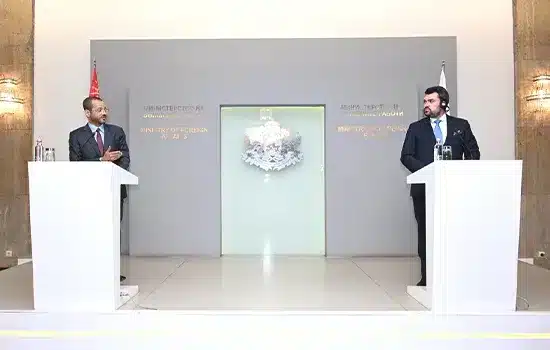 وزیر خارجه عمان عالیترین نشان دولتی بلغارستان را دریافت کرد؛ تجلیل از نقش بشردوستانه مسقط در آزادی خدمه کشتی گلکسیلیدر 3 oman foreign minister honor galaxy leader 2