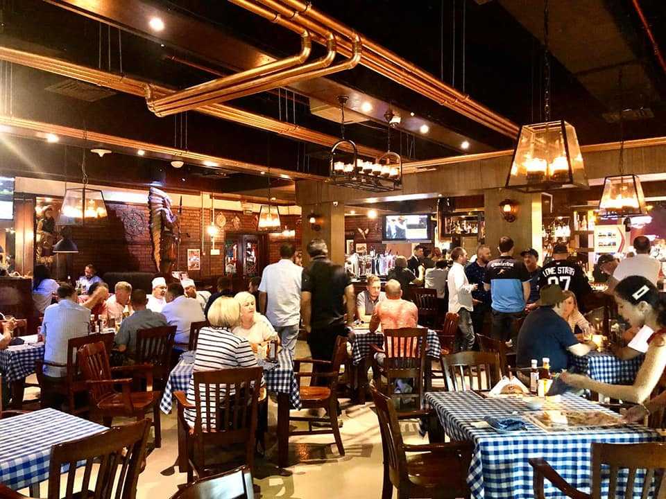 دیسکو در عمان 2023 | زندگی شبانه در عمان 7 بار راک باتم (Rock Bottom)