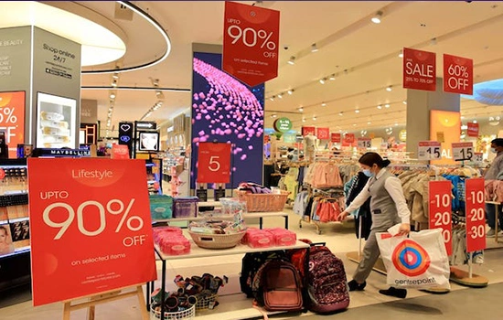 Omani Malls Offer More Than Just Shopping 14 Omani Malls, Shopping Experience, Diverse Dining, Entertainment Facilities, Indoor Amusement Parks, Cultural Exhibitions, Fitnessand Wellness, Live Performances, Community Spaces, Educational Exhibits, Specialty Stores, Mall Services, Promotional Activities, Oman Tourism, Leisure Destinations, Omani Malls Offer More Than Just Shopping | Omani Malls: A Place to Experience More Than Just Shopping | 1. Diverse Dining Options: | 2. Entertainment Facilities: | 3. Indoor Amusement Parks: | 4. Cultural and Art Exhibitions: | VOX Cinemas | Fantazmo | 5. Fitness and Wellness Centers: | 6. Live Performances and Events: | 7. Community Spaces: | 8. Educational and Interactive Exhibits: | 9. Specialty Stores and Markets: | 11. Promotional and Seasonal Activities: | Services | snow oman