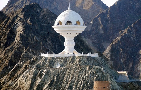 Have you ever noticed this sculpture in Muttrah? | Uncovering the Rich Cultural Legacy of the 'Censer Burner' Sculpture in Muttrah, Oman | The Symbolism of the "Censer Burner": | Cultural Significance: | Historical Importance of Incense: | Frankincense's Natural Habitat: | Frankincense Production: