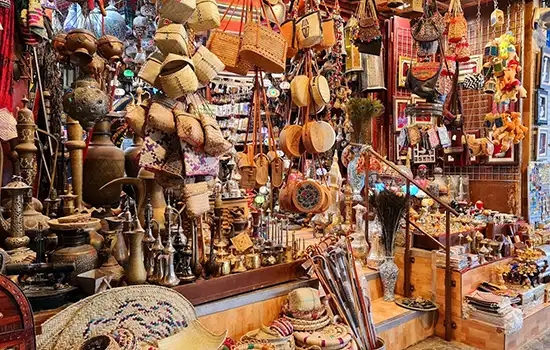 Top Tourist Attractions in Oman: A List of Oman's Most Beautiful Sights 4 The renowned Mutrah Souq is one of the notable attractions in Muscat, Oman