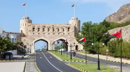 اقامت عمان