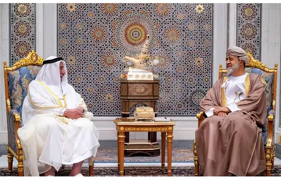 سلطان هیثم پذیرای حاکم شارجه در کاخ البرکه | دیدار سلطان عمان با حاکم شارجه