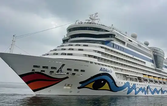 پهلو گرفتن کشتی تفریحی کروز در بندر صلاله 10 پهلو گرفتن کشتی تفریحی کروز در بندر صلاله