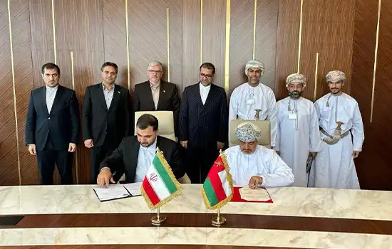 امضای سند همکاری میان وزیر ارتباطات ایران و همتای عمانی