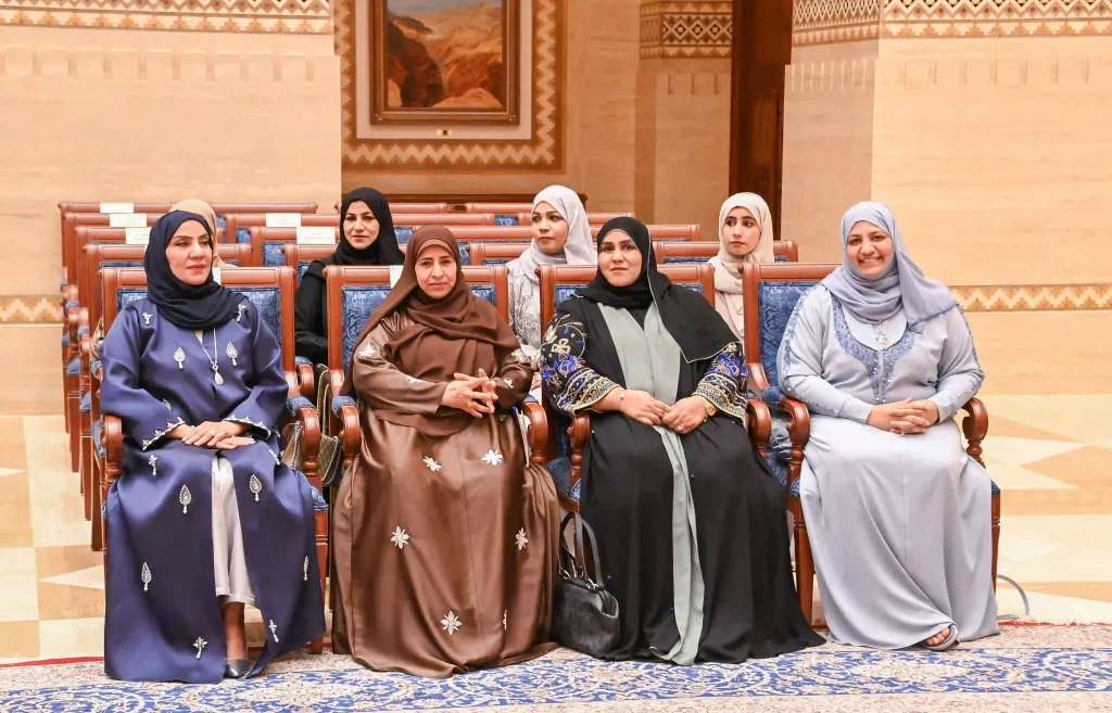 8th term convening of council of oman 16