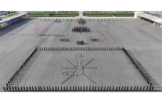 برگزاری جشن فارغ التحصیلان نیروهای نظامی جدید همزمان با سالگرد گارد سلطنتی عمان