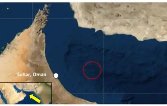 Armed hijack of commercial ship in Red Sea 1