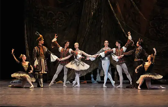 اجرای باله روسی کلاسیک "ریموندا" در تالار اُپرای سلطنتی مسقط ۲۵ و ۲۶ ژانویه