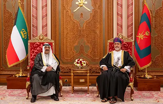 دیدار و استقبال رسمی سلطان هیثم از امیر کویت در فرودگاه 4 oman and kuwait leaders meet in muscat 4