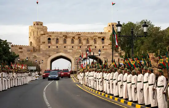 دیدار و استقبال رسمی سلطان هیثم از امیر کویت در فرودگاه 3 oman and kuwait leaders meet in muscat 8