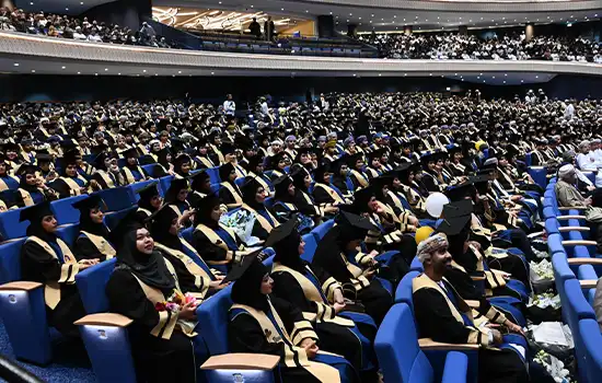 جشن فارغ التحصیلی 1087 دانشجوی دختر و پسر در دانشگاه ملی علم و صنعت عمان 2 جشن فارغ التحصیلی 1087 دانشجوی دختر و پسر در دانشگاه ملی علم و صنعت عمان