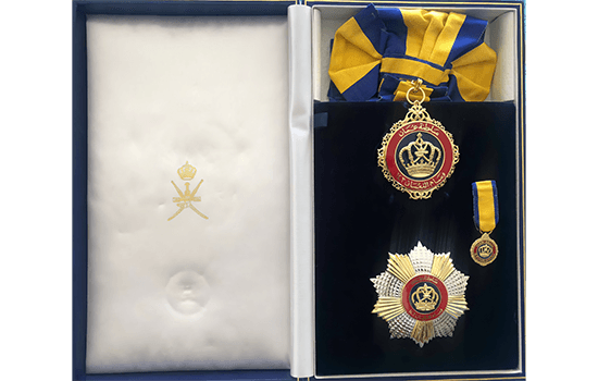 اهدای مدال «النعمان» توسط سلطان عمان به سفیر سابق ایران