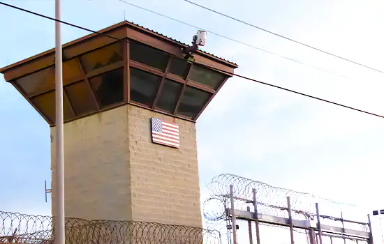 us transfers guantanamo prisoners to oman