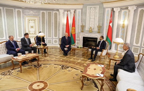 انتقال پیام درود سلطان به رئیس‌جمهور بلاروس توسط ولیعهد عمان، ذی‌یَزن